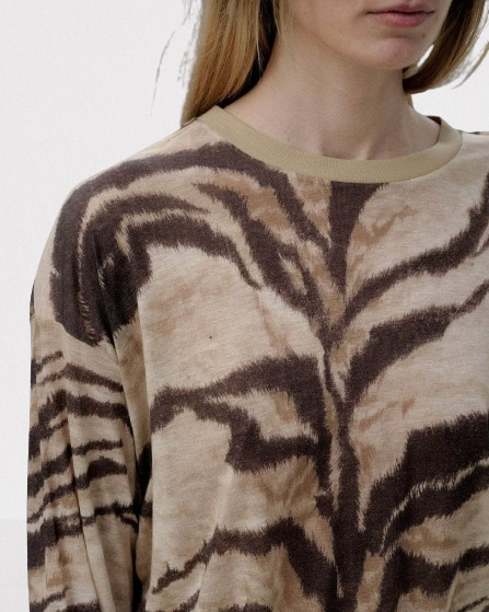 Tiger long-sleeved T-shirt